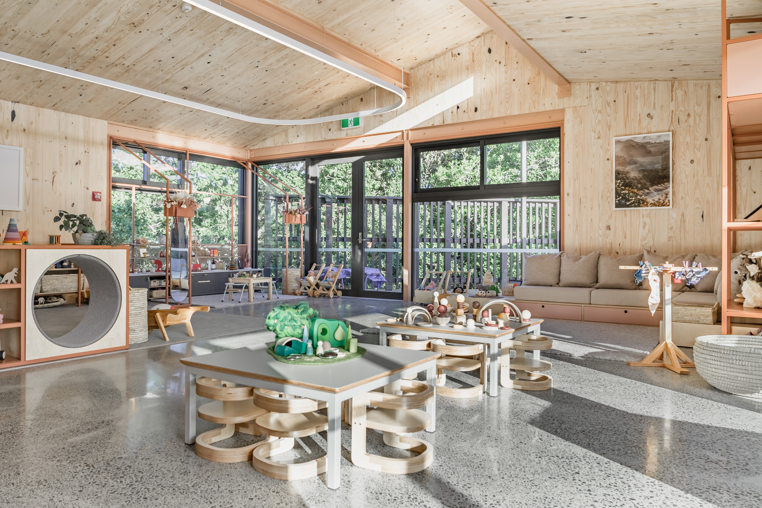 幼兒園如何設(shè)計(jì)才能讓孩子在藝術(shù)的環(huán)境中成長(zhǎng)？