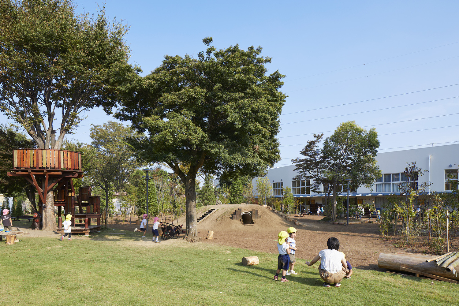 幼兒園室外環(huán)境設(shè)計(jì)要遵循哪些原則？